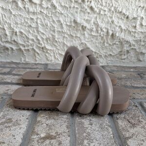 YUME YUME/ (Yume Yume) Tyre Slides Sandals Dark Beige